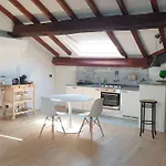 Mansarda Laurent Parme